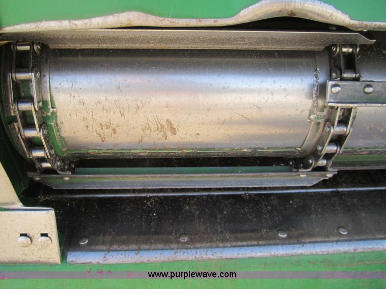 image for item 3351 2005 John Deere 9560STS combine