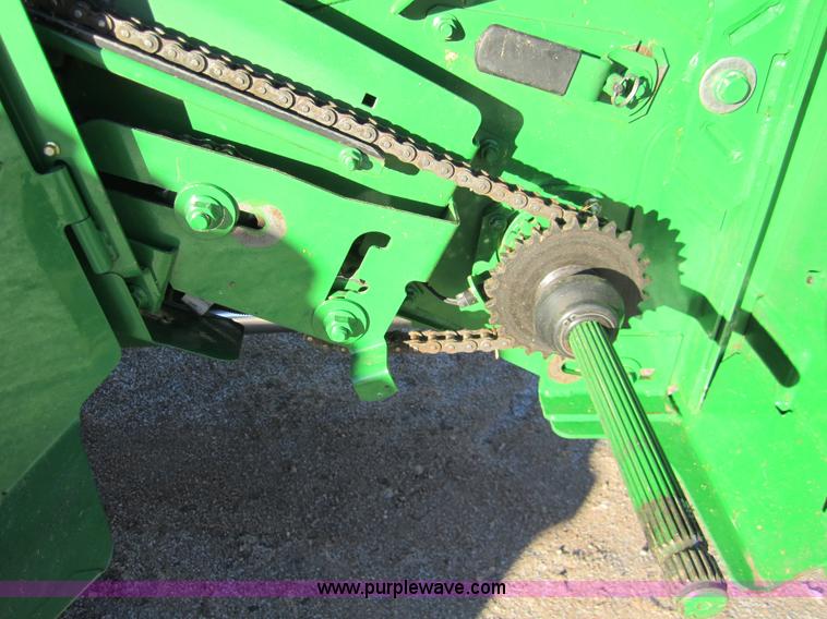 image for item 3351 2005 John Deere 9560STS combine