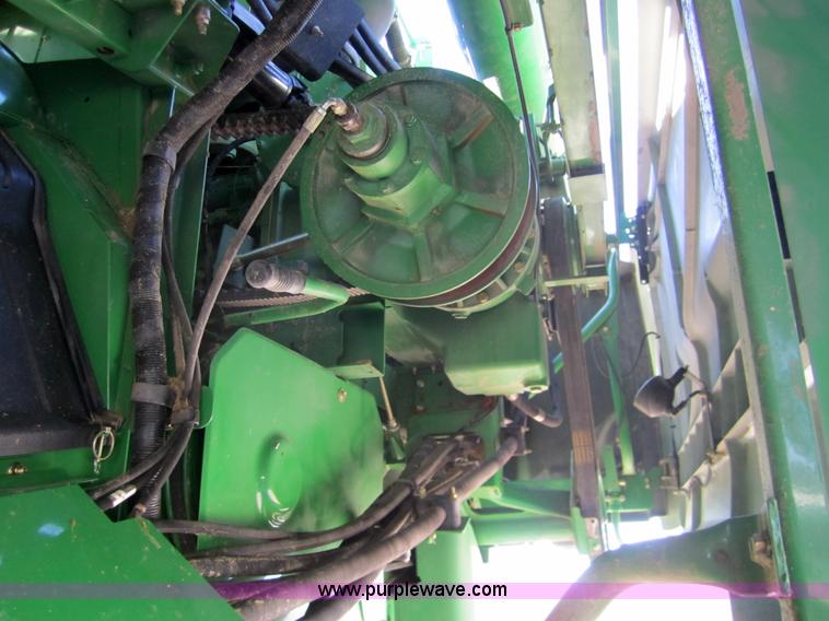 image for item 3351 2005 John Deere 9560STS combine