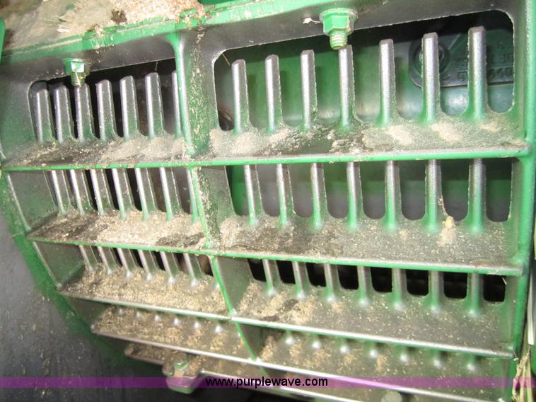 image for item 3351 2005 John Deere 9560STS combine