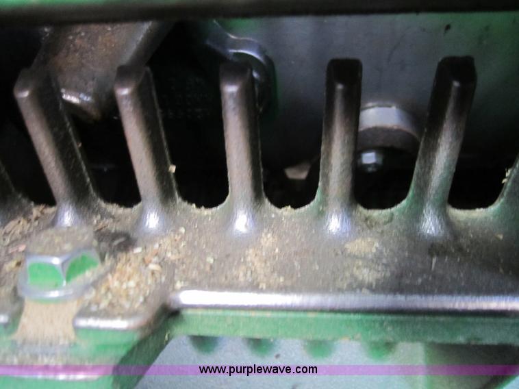 image for item 3351 2005 John Deere 9560STS combine