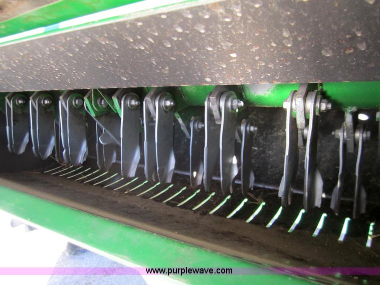 image for item 3351 2005 John Deere 9560STS combine