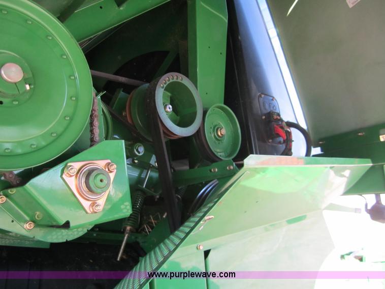 image for item 3351 2005 John Deere 9560STS combine