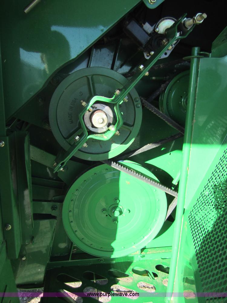 image for item 3351 2005 John Deere 9560STS combine