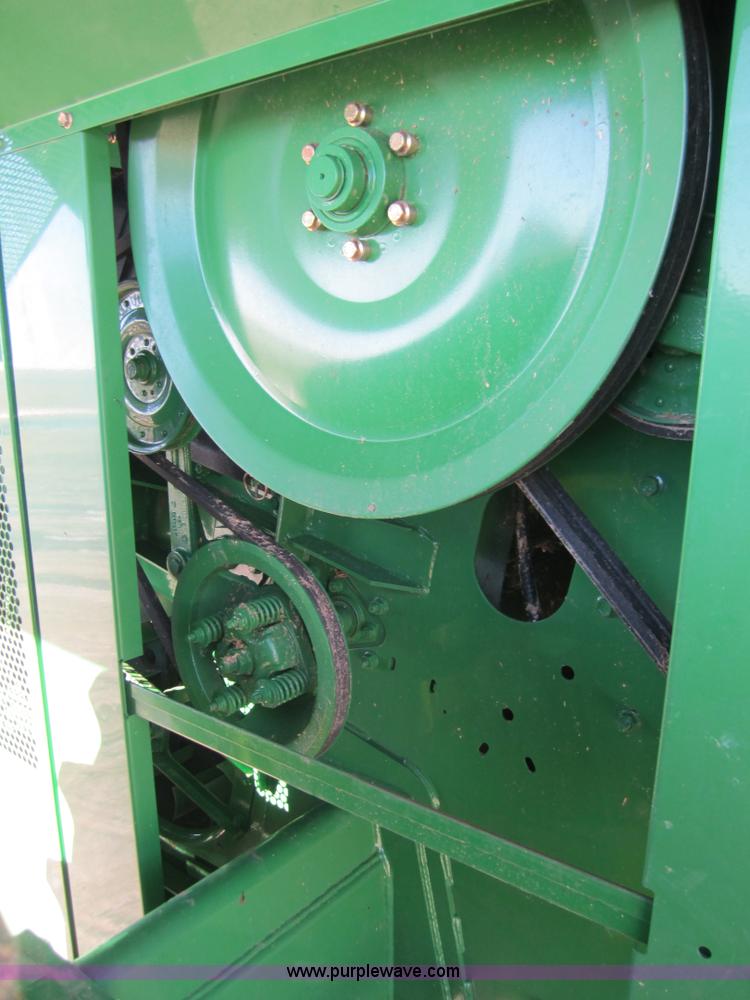 image for item 3351 2005 John Deere 9560STS combine