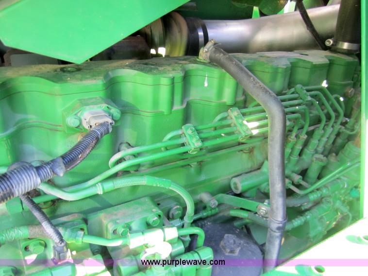 image for item 3351 2005 John Deere 9560STS combine