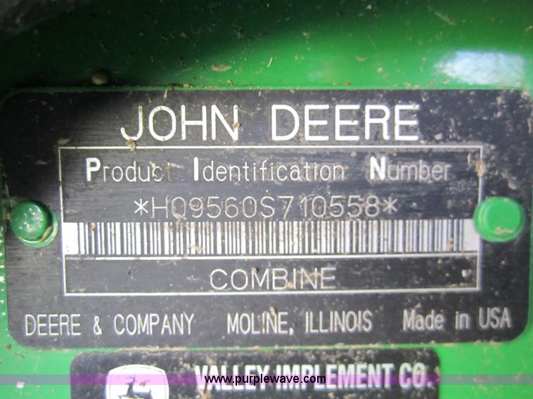 image for item 3351 2005 John Deere 9560STS combine