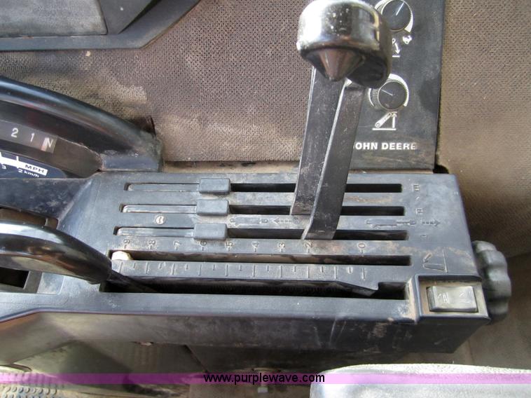 image for item 3352 1991 John Deere 4955 MFWD tractor