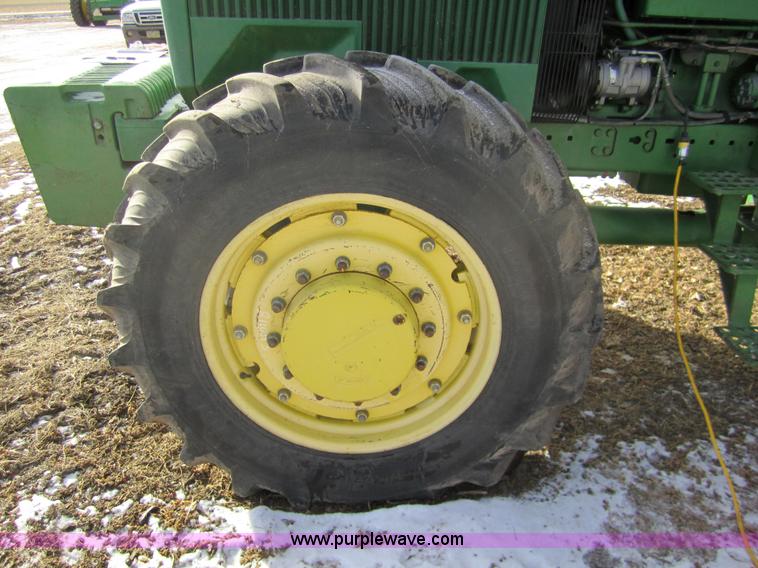 image for item 3352 1991 John Deere 4955 MFWD tractor