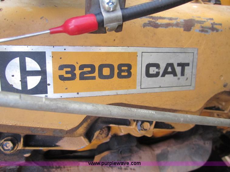 image for item 3353 1981 Ford LNT8000 tandem grain truck