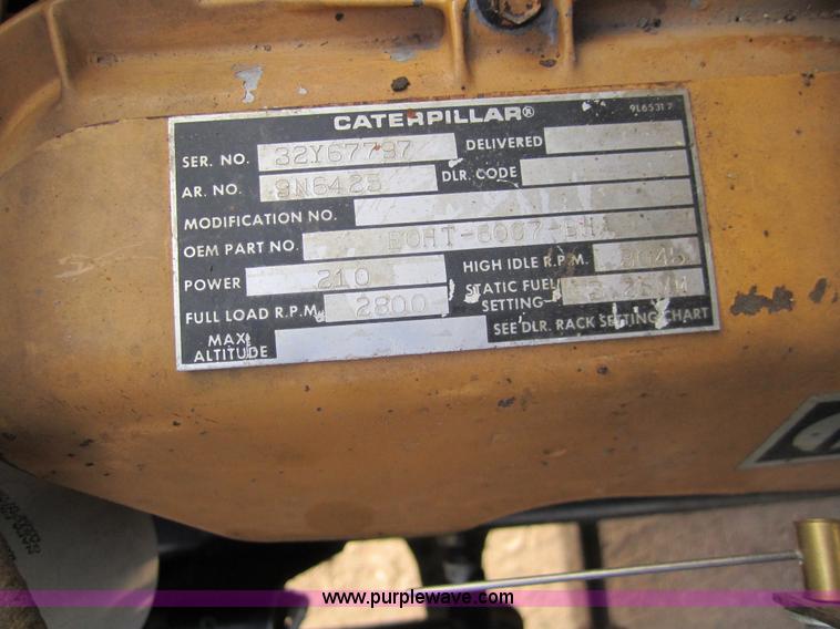 image for item 3353 1981 Ford LNT8000 tandem grain truck