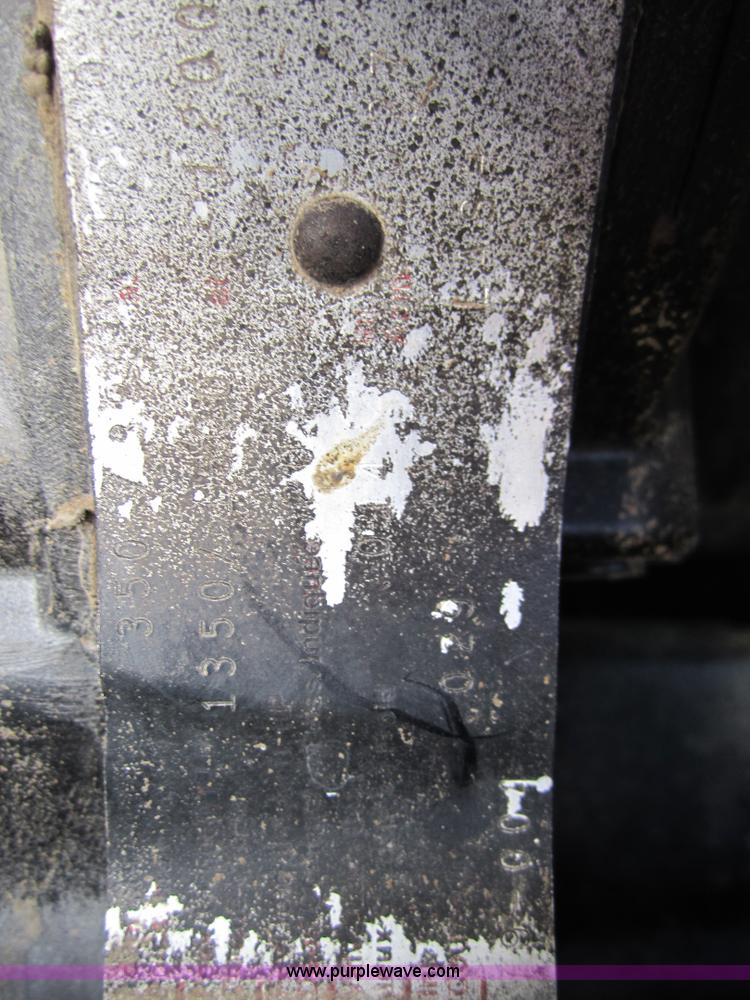 image for item 3354 1995 Freightliner FLD120 semi truck