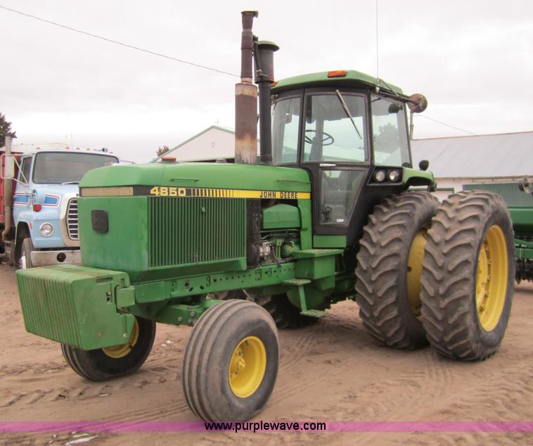 image for item 3359 1988 John Deere 4850 tractor