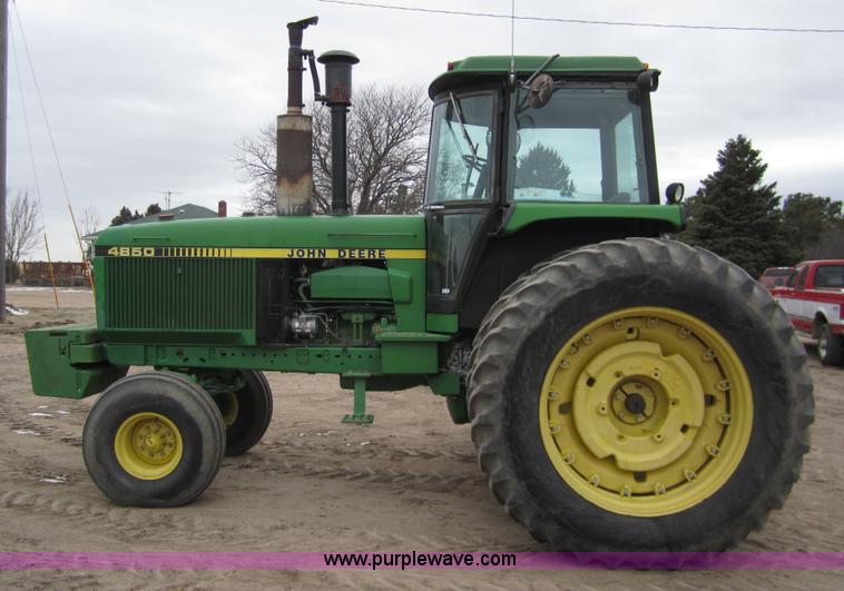 image for item 3359 1988 John Deere 4850 tractor