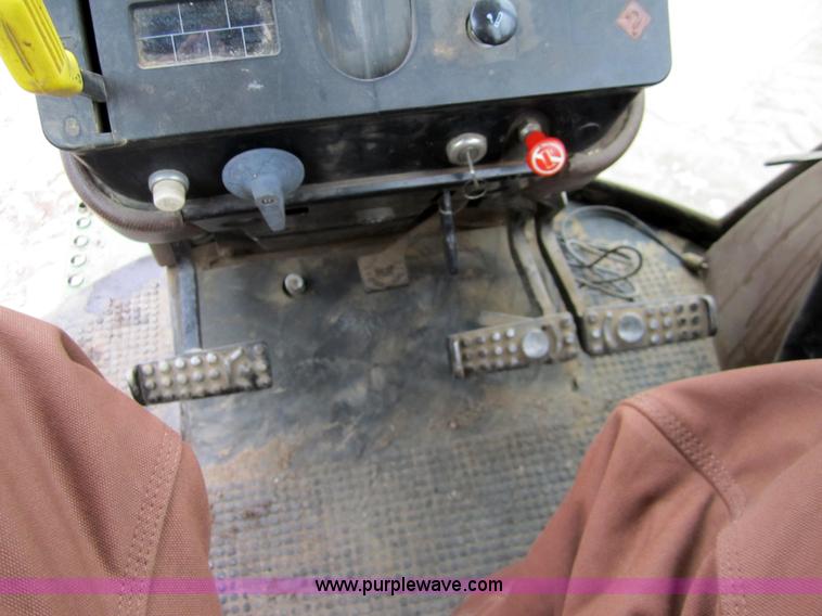 image for item 3359 1988 John Deere 4850 tractor