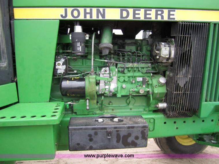 image for item 3359 1988 John Deere 4850 tractor