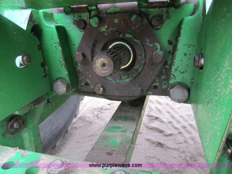 image for item 3359 1988 John Deere 4850 tractor