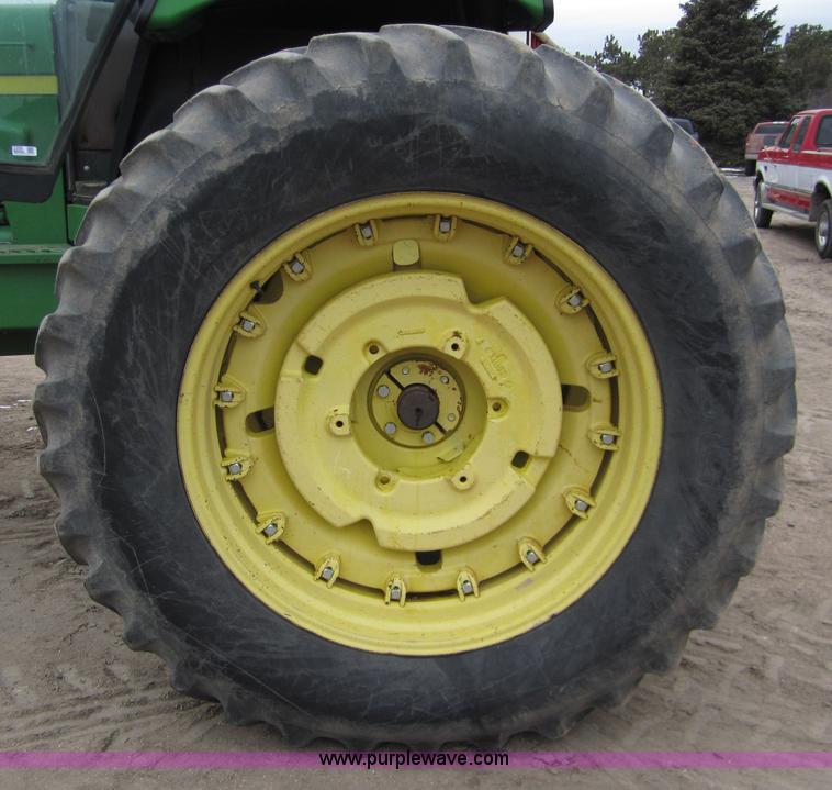 image for item 3359 1988 John Deere 4850 tractor
