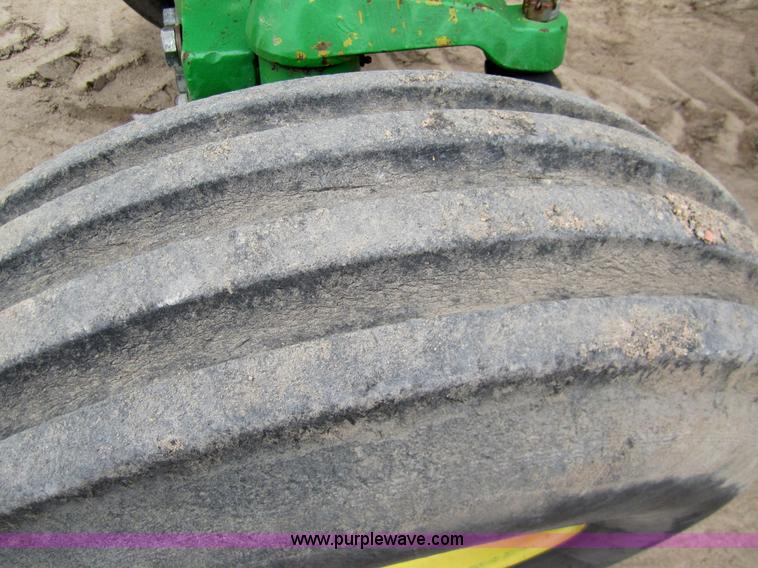 image for item 3359 1988 John Deere 4850 tractor