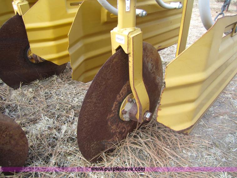 image for item 3363 1999 Buffalo 6300 high residue cultivator