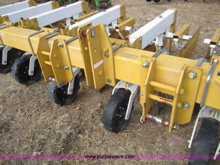 image for item 3363 1999 Buffalo 6300 high residue cultivator