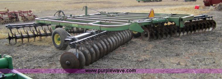 image for item 3369 1982 John Deere 335 double offset disk