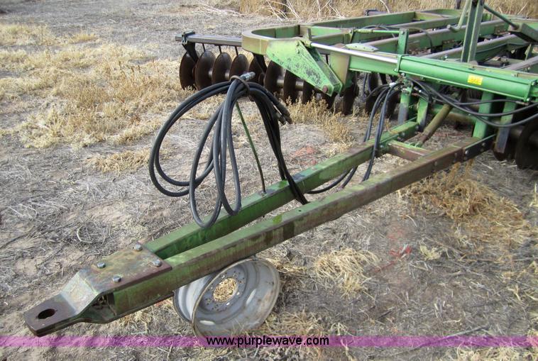 image for item 3369 1982 John Deere 335 double offset disk