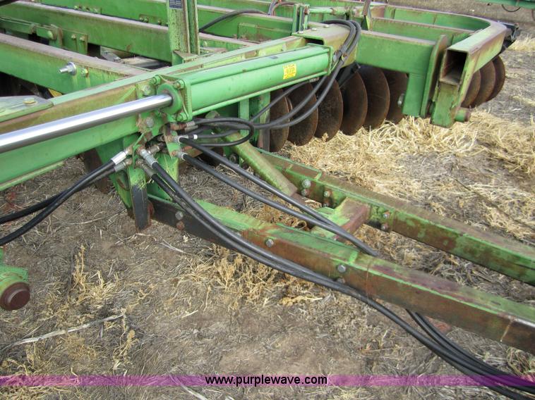 image for item 3369 1982 John Deere 335 double offset disk