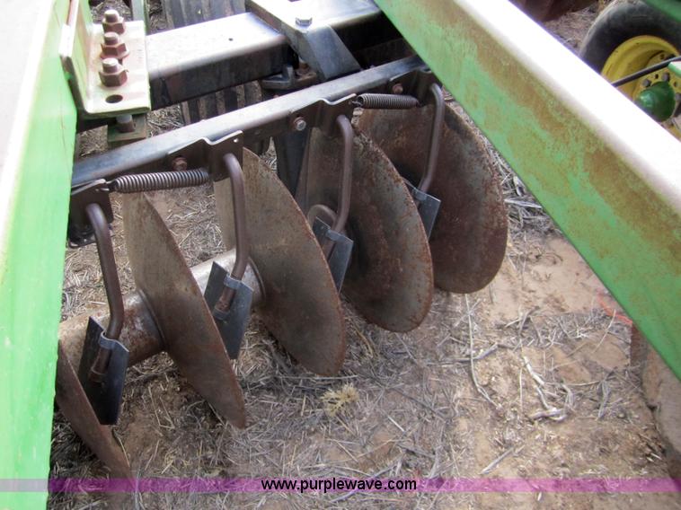 image for item 3369 1982 John Deere 335 double offset disk