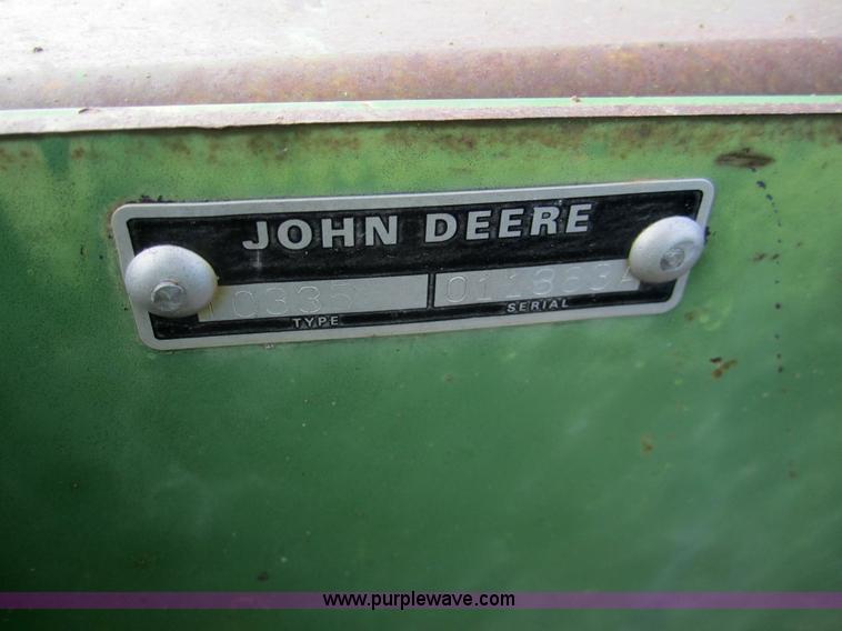 image for item 3369 1982 John Deere 335 double offset disk