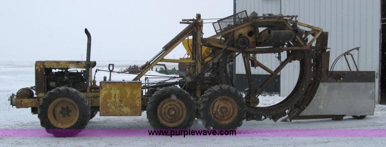 image for item 4008 Speicher trencher