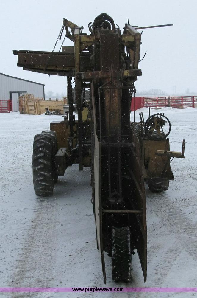 image for item 4008 Speicher trencher