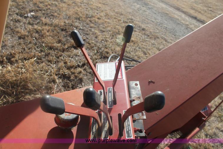 image for item 6345 2000 New Holland 1037 bale accumulator stakliner