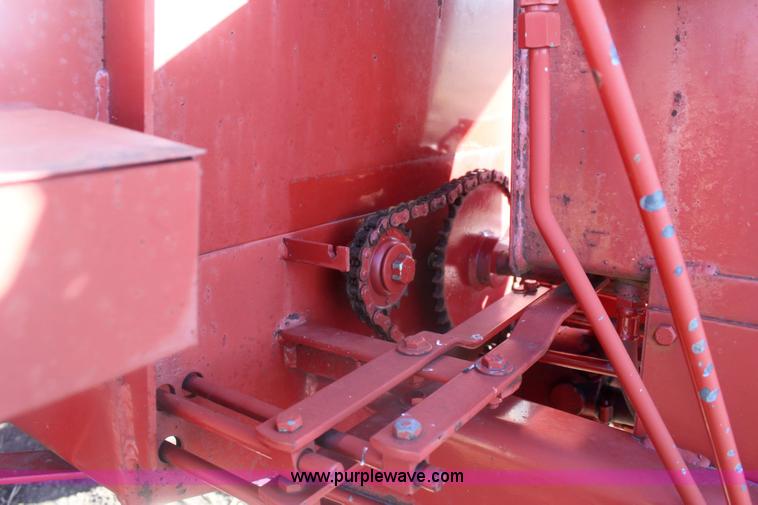 image for item 6345 2000 New Holland 1037 bale accumulator stakliner