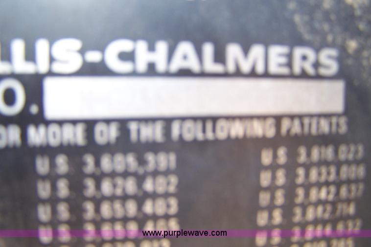 image for item 7281 Allis Chalmers M2 Gleaner combine