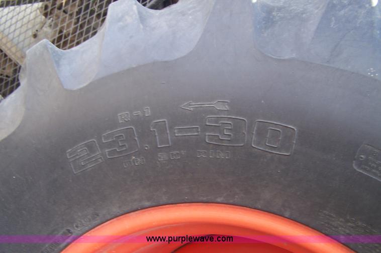 image for item 7281 Allis Chalmers M2 Gleaner combine