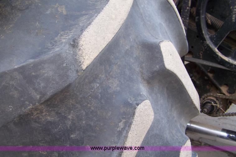 image for item 7281 Allis Chalmers M2 Gleaner combine