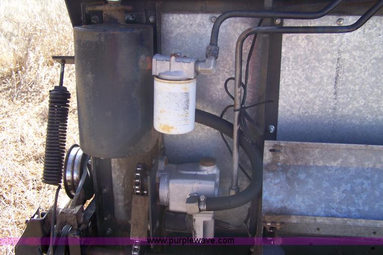 image for item 7281 Allis Chalmers M2 Gleaner combine