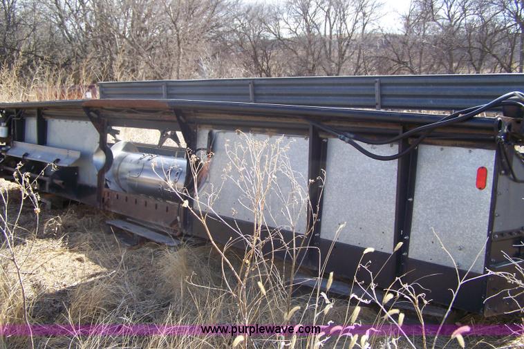 image for item 7281 Allis Chalmers M2 Gleaner combine