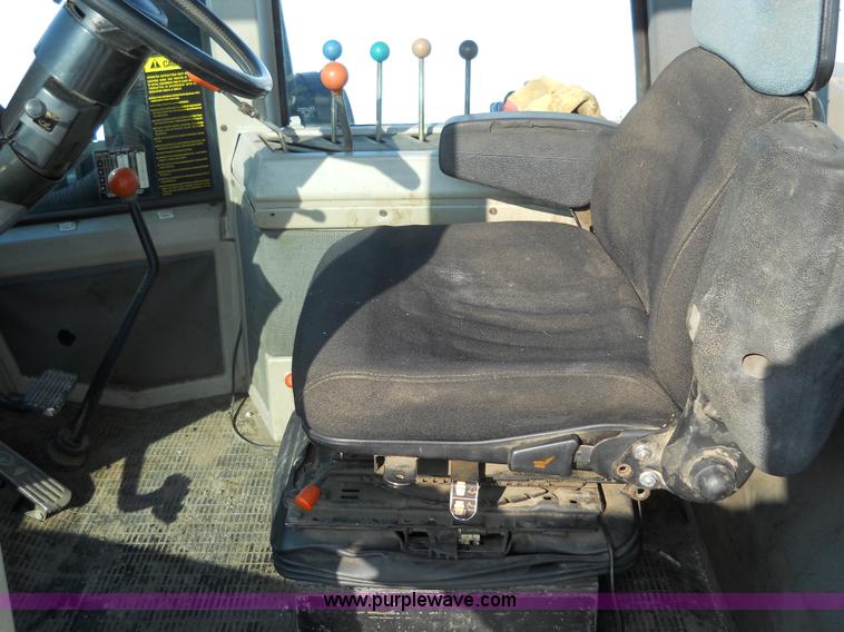 image for item 7793 1988 Versatile 936 88 4WD articulating tractor