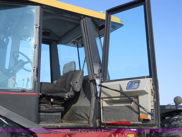 image for item 7793 1988 Versatile 936 88 4WD articulating tractor