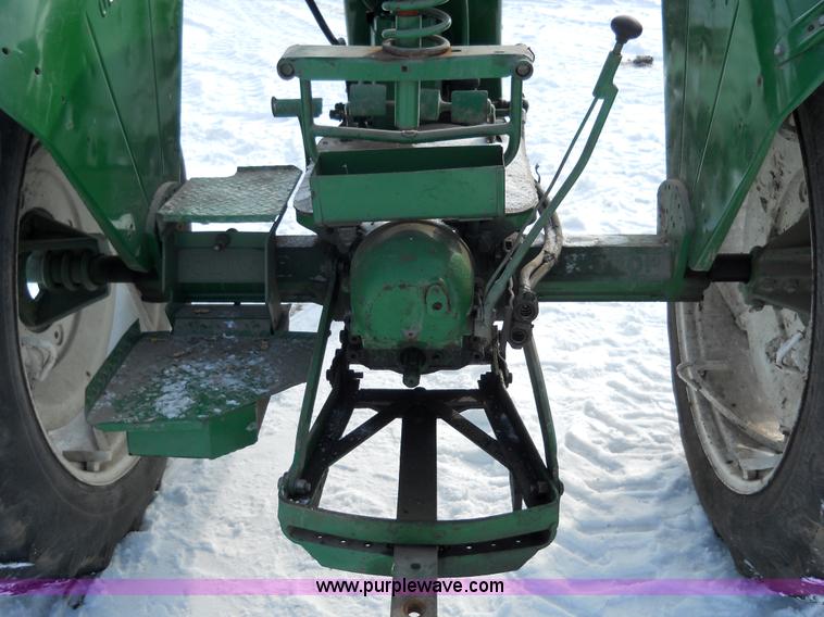 image for item 7798 Oliver 770 tractor