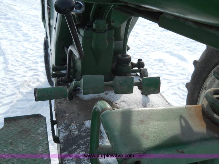 image for item 7798 Oliver 770 tractor