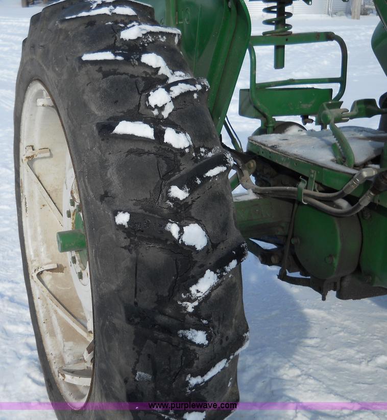 image for item 7798 Oliver 770 tractor