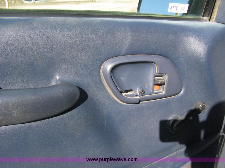 image for item 8116 1998 Chevrolet C2500 Cheyenne Heavy Duty long-bed pickup truck