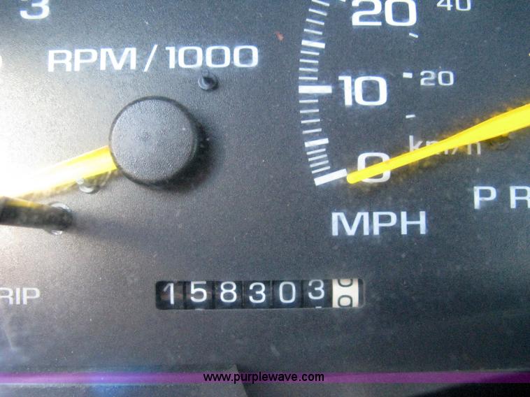 image for item 8116 1998 Chevrolet C2500 Cheyenne Heavy Duty long-bed pickup truck