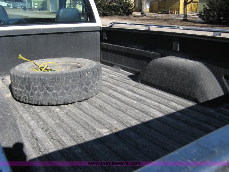image for item 8116 1998 Chevrolet C2500 Cheyenne Heavy Duty long-bed pickup truck