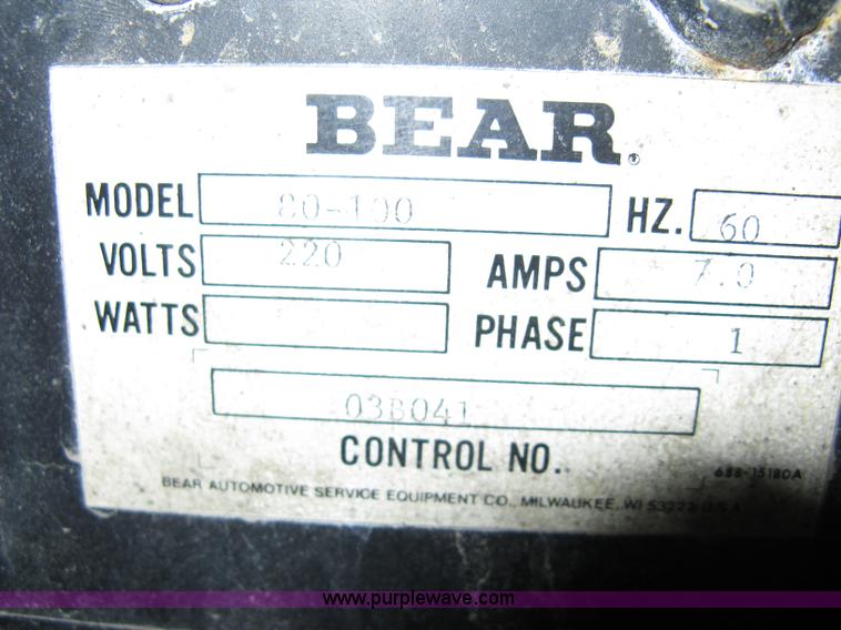 image for item 8177 Bear Microprocessor wheel balancer