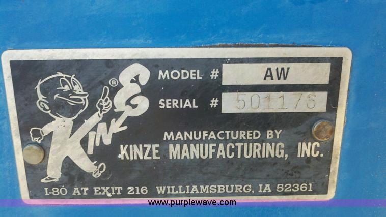image for item 9001 1995 Kinze 840 grain cart