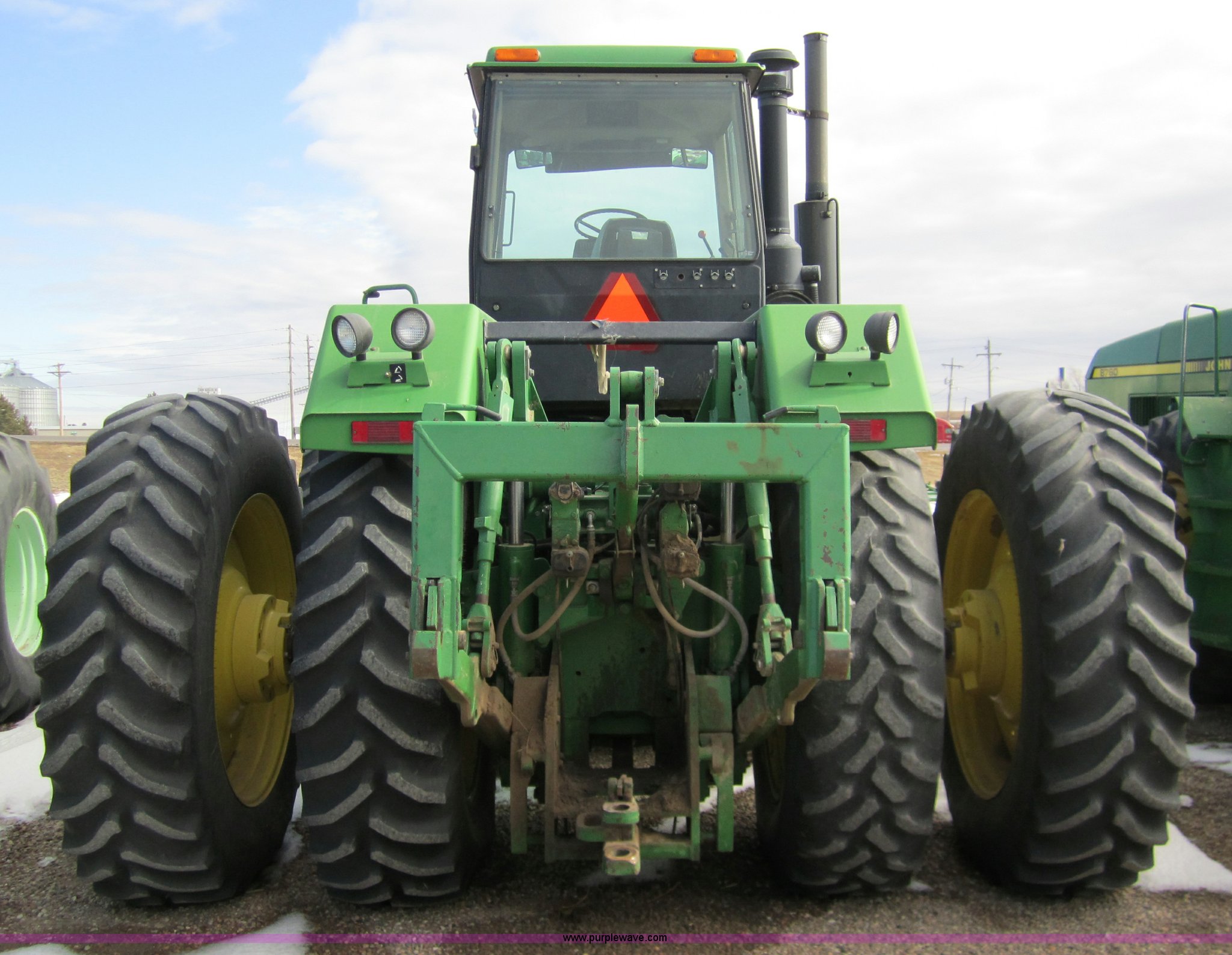 1994 John Deere 8770 tractor in Goodland, KS Item 3291 sold Purple Wave